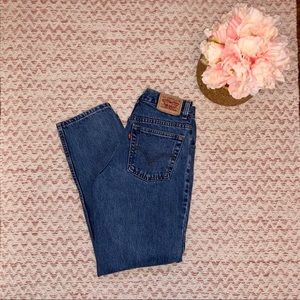 Levi’s 550 Tapered Mom Fit Jeans